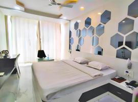 VITS Select Grand Inn, Ratnagiri，位于拉特纳吉里的酒店