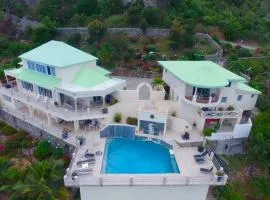 Villa Luminara- Lux Pool, Garden, Retreat & Beach