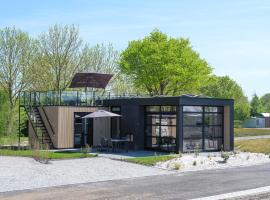 MarinaPark Beach Resort Soal | Beachfront villas，位于沃尔克姆的酒店