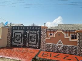 Luxury & Secured 3 Bedroom House with 24 Hours Solar Light，位于Ikorodu的酒店