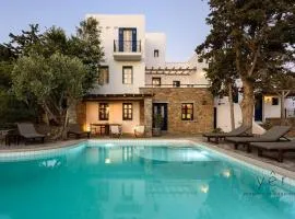 6BR Villa with Private Pool, 4 Baths & Garden -PADMA