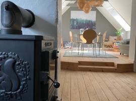 Cozy big apartment，位于布洛克胡斯的酒店