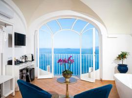 Villa Santa Chiara Positano Suites，位于波西塔诺的酒店