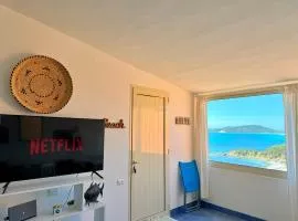 Elegant Seaview Home w AC e Free Private Park