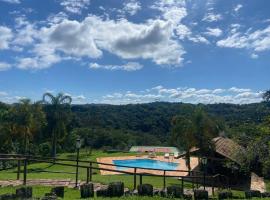 Paraíso rural em Sousas com piscina e quadra，位于坎皮纳斯的酒店