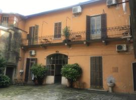 Camelia Riviera D'Orta，位于Gozzano的酒店