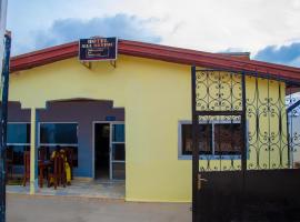 HOTEL MAA MEVFOU Hmm，位于雅温得Yaoundé Ville Airport - YAO附近的酒店