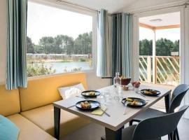 Camping 3 étoiles - Parc aquatique - eehagb，位于沙特拉永普拉日的酒店