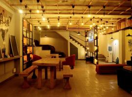 Rahgir Tales Hostel - Taj View 800m from Taj Mahal，位于阿格拉的酒店