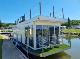 Main Hausboot Lore in der Marina Trosdorf bei Bamberg