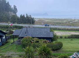 Antulafken Hotel, Cabañas y Restaurant，位于阿劳科的带按摩浴缸的酒店