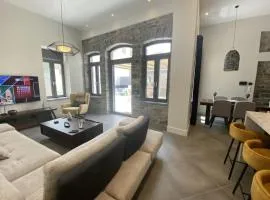 Venetian gem in neapolitan with private courtyard