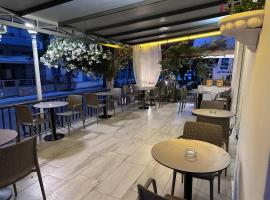 Paradise Hotel，位于科斯镇的酒店