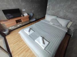 โรงแรมเล，位于Ban Hat Chao Samran的酒店