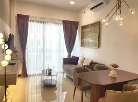 Trizen Amber 2-Bedroom Apartment with Free WIFI