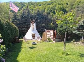 Tee-pee u Honzíka，位于Zbečno的酒店