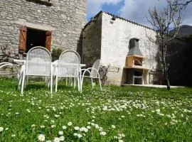 Cirjuana, casa en el centro con agradable jardín y barbacoa BY PIRINEOS 360