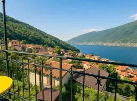 The window on the lake, free parking