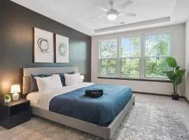 Luxurious King 3 Bedroom Suite in North Raleigh