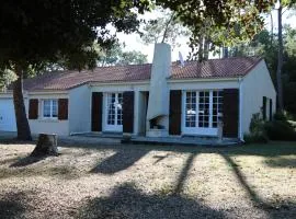 Maison bord de mer calme à Jard-sur-Mer avec grand jardin clos - FR-1-336-162