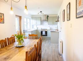 Birchgate Bothy - Spacious 4 Bedroom Home in Dunoon，位于达农的酒店