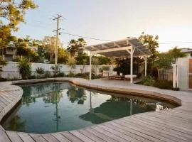 Tugun Retreat - 5BRM Home with Pool!