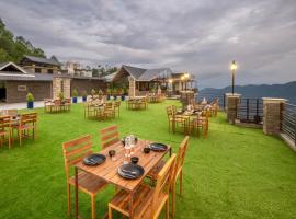 Mountain Breeze Hill Crest Luxury Apartments，位于Dharampur的酒店
