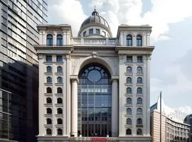 Chongqing Jiefangbei Pedestrian Street Intercity Hotel