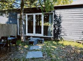 A tiny house - Amsterdam region，位于莱利斯塔德的小屋