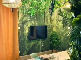 Jungle Suite ,Terrasse, Wi-Fi & Parking PV