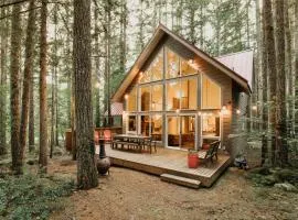 Glacier Springs Cabin 40 - Wi-Fi - Hot Tub