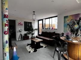 La folie douce Jacuzzi et clim，位于蒙托邦的酒店