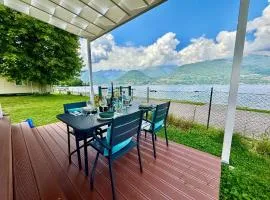 Bungalow MAREA Lido di Colico, direkt at the lake & in center & near Ferry to Bellaggio