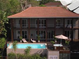 Luxury Villa Umdoni - Eden Rock Luxury Estate, Pennington，位于彭宁顿的酒店