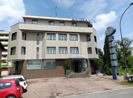 里维耶拉酒店，位于塞格拉泰的酒店