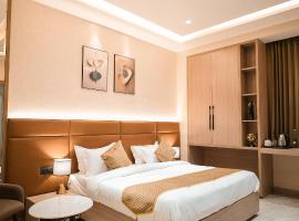 Hotel QUBA，位于卢迪亚纳的酒店