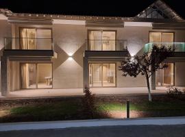 Haus Platanos Apartments & Bungalows by the Sea，位于沃尔沃罗的酒店