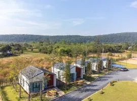 myrrh Resort เมอร์รีสอร์ท