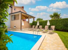 Villa Cvitan，位于Bašići的酒店