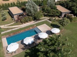 梅佐恩山林小屋，位于帕拉杜的木屋