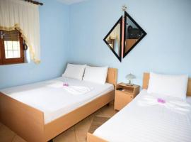 Taverna Hotel Iliri - Dardhe，位于达尔德赫的酒店