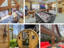 Wooded Retreat w Hot Tub Loft Game Room & Sauna