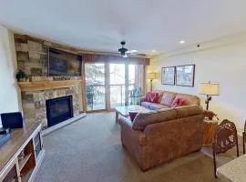 Crestwood 2215 Deluxe 1 Bedroom