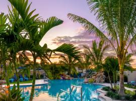 萨拉索塔热带海滩度假酒店，位于萨拉索塔的酒店