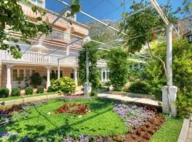 Apartments & Rooms Cakelic II