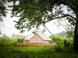 Allikukivi Veinimõisa glämping，位于Allikukivi的酒店