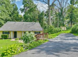 LAKE GEORGE FAMILY VACATION HOME，位于乔治湖的酒店