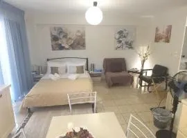 Lavrio center - Thanasis' Studio