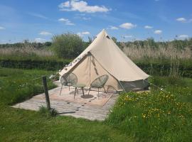 Landgoed Julianahoeve Tent，位于Helenaveen的豪华帐篷