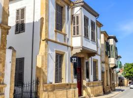 22 Yedia North Nicosia Turkish Side，位于尼科西亚埃阿坎机场 - ECN附近的酒店